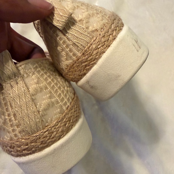 Bob’s Cream Slip-On Women Shoes - Picture 8 of 11